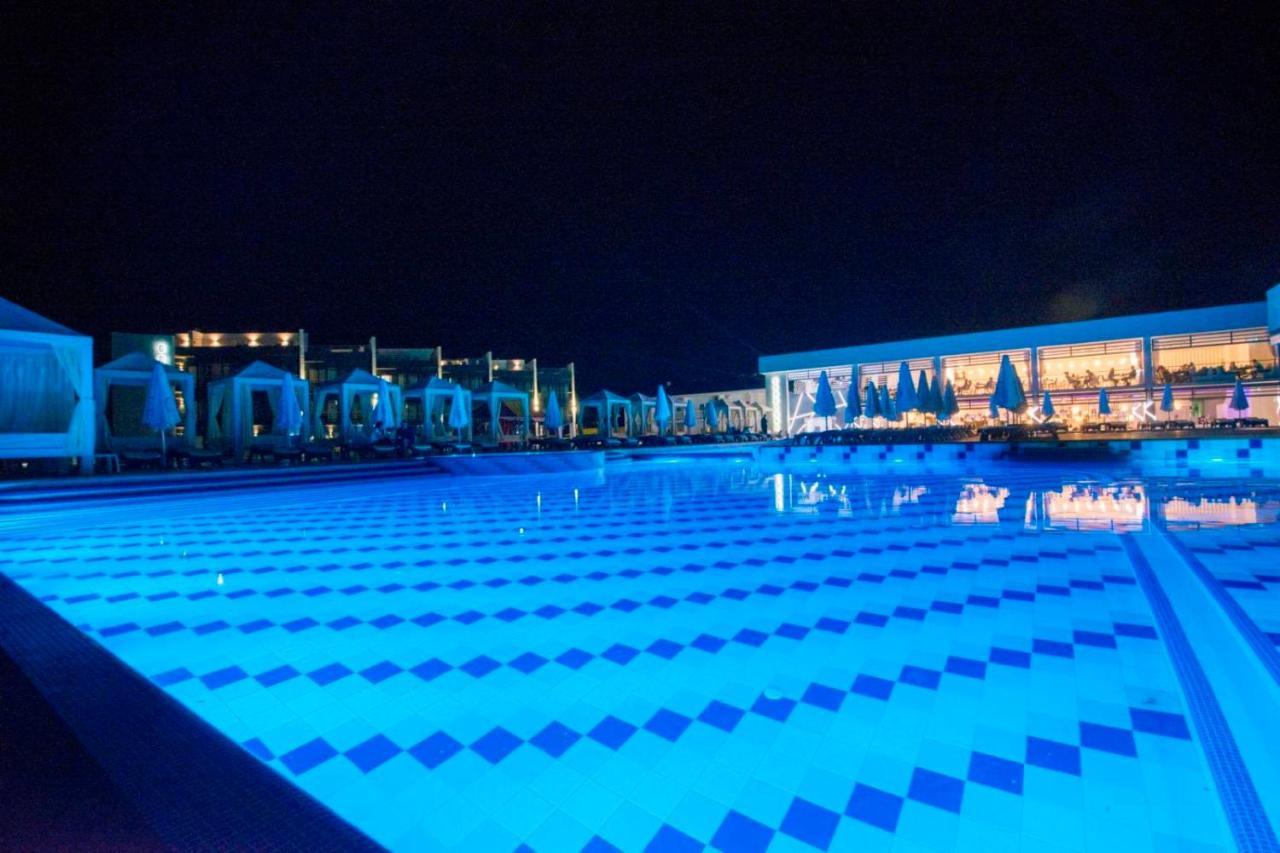 Goodzone Club Hotel Zatoka Exteriör bild